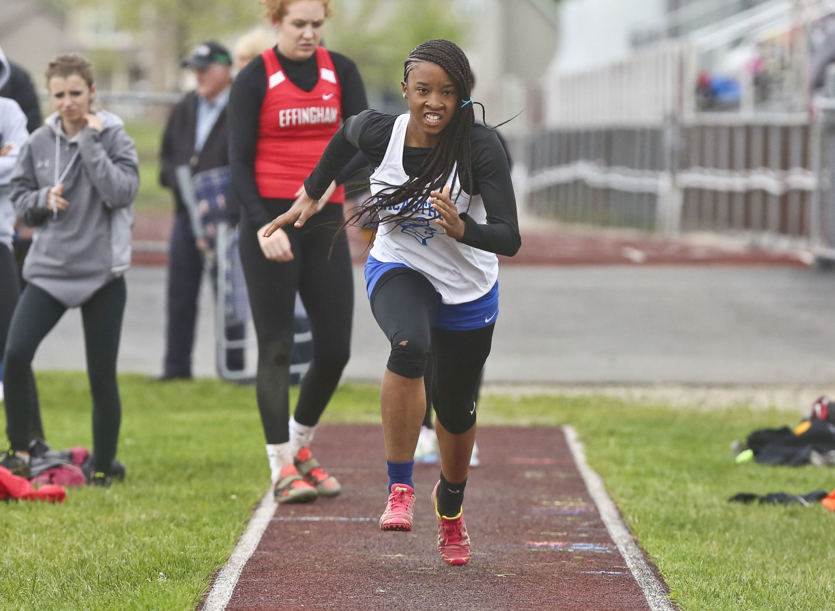 Class 2A Tolono Sectional 2 5.09.19.JPG
